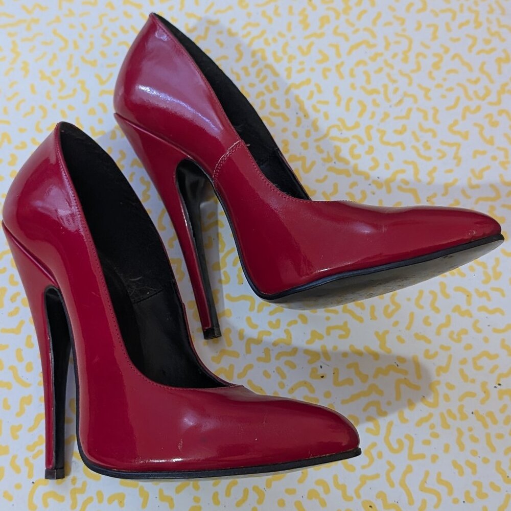 Vintage LSB Red Patent Leather Opera Pumps - Picture 3 of 7
